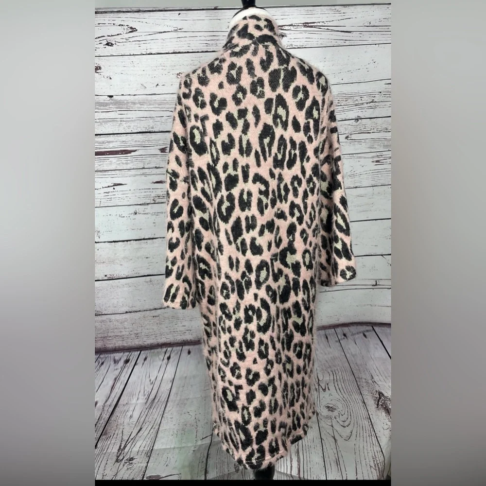 Wildfox fuzzy pink leopard knit cardigan XS soft‎ cozy open front - Picture 7 of 7